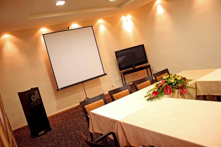 Meeting 28 of 32