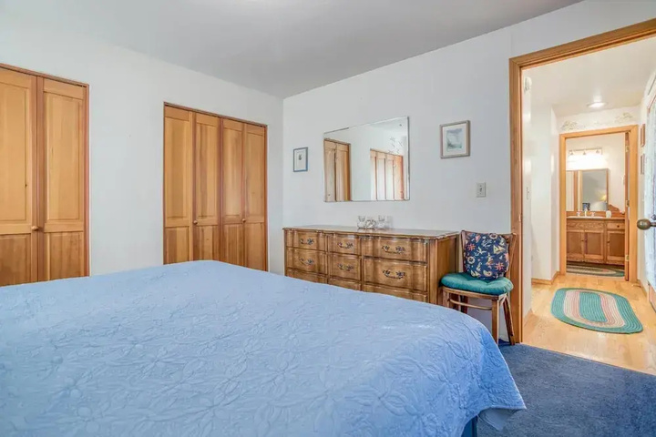 Room 4 of 20