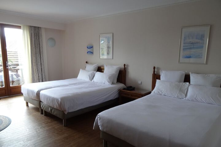 Room 4 of 54