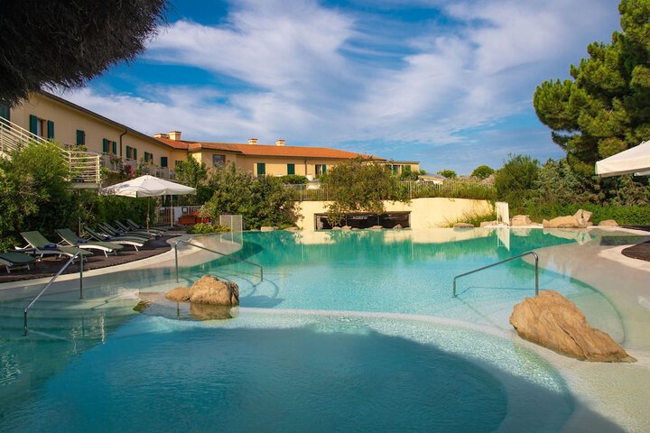 Tombolo Talasso Resort in Castagneto Carducci