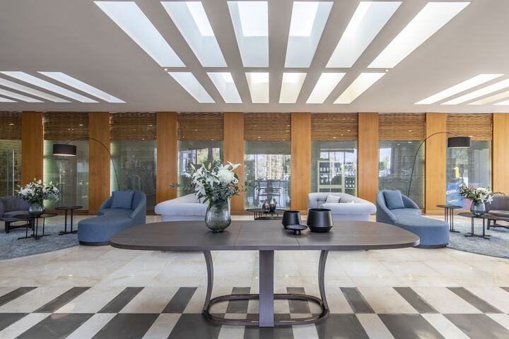 Entrance & Lobby