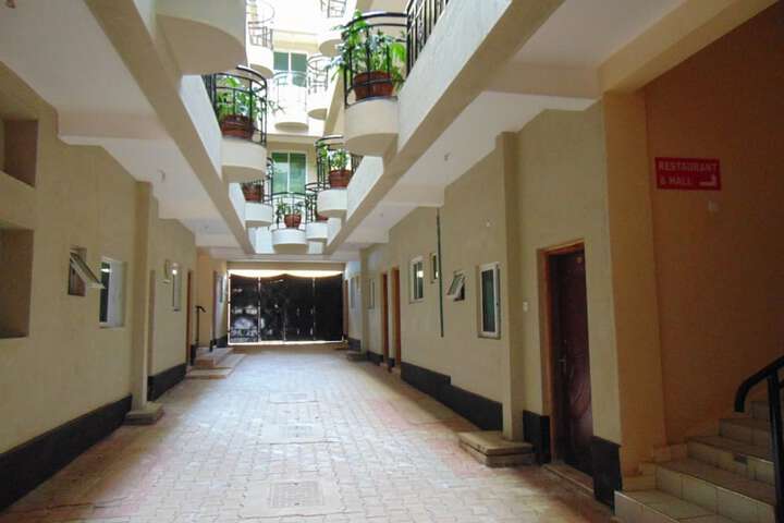 Ballroom/Hall 29 of 34