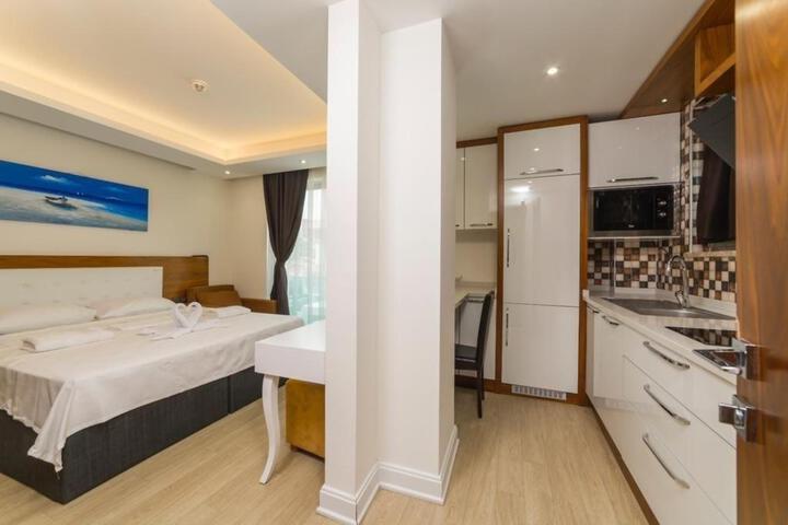 Room 12 of 20