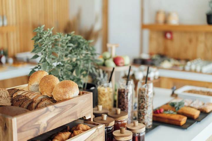 Breakfast/Coffee Service 232 of 294