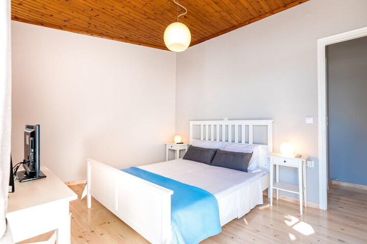 Room 3 of 27