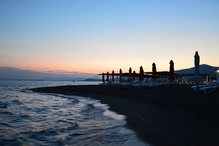 Beach 33 of 63