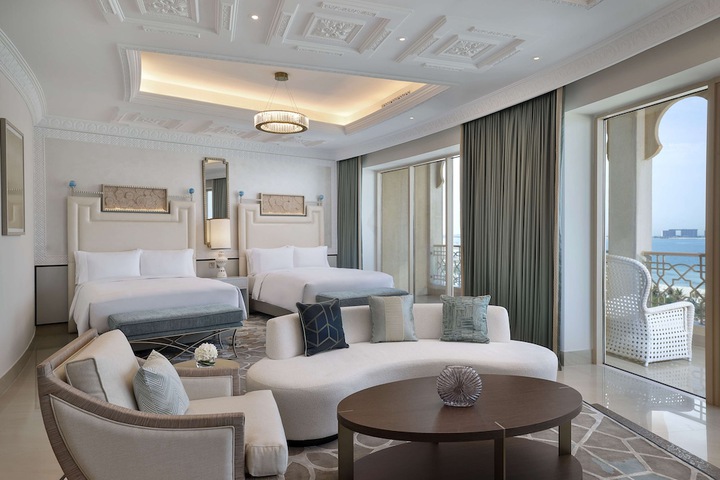 Room 43 of 128