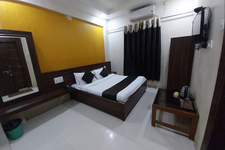 Room 22 of 38