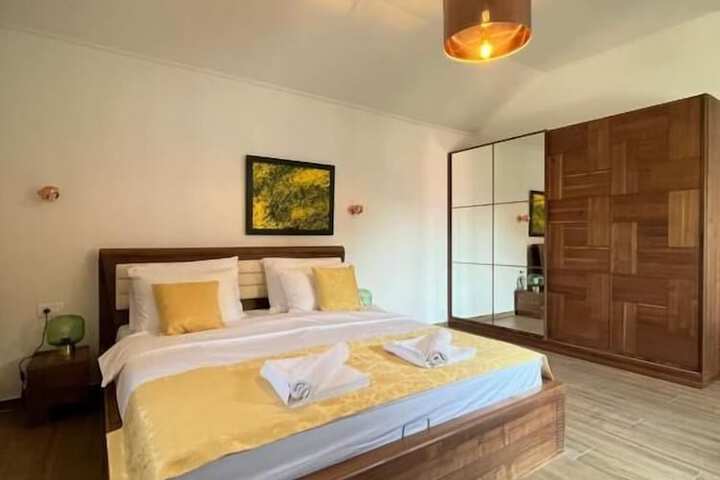 Room 3 of 29