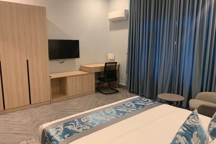 Room 8 of 39