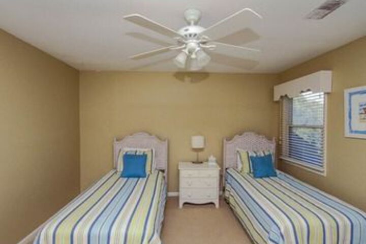 Room 9 of 43