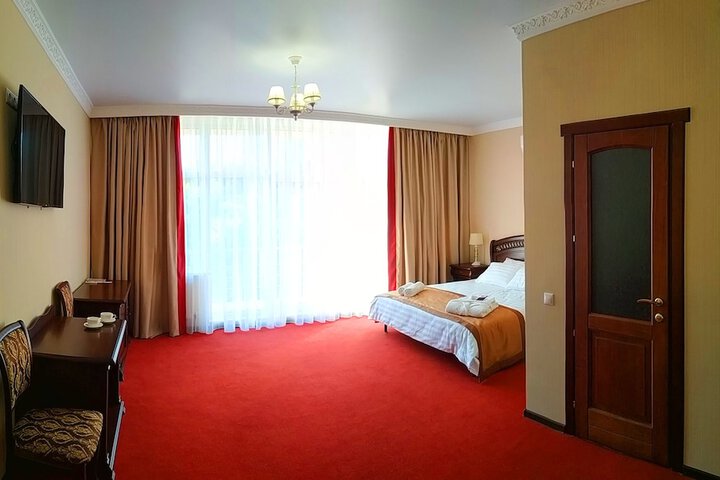 Room 12 of 51