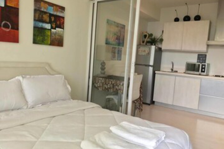 Room 3 of 5