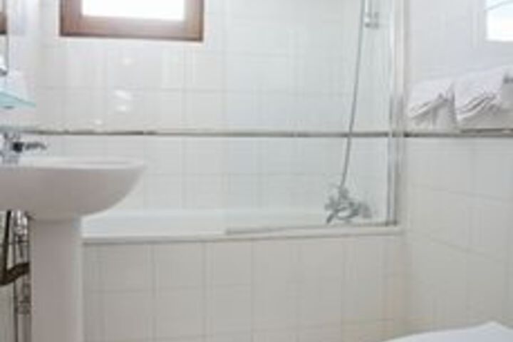 Room 3 of 45