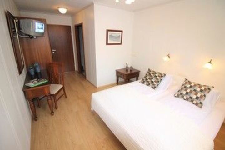 Room 49 of 88