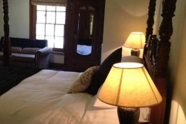 Room 10 of 30