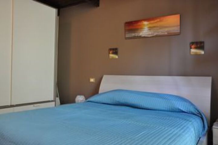 Room 5 of 40