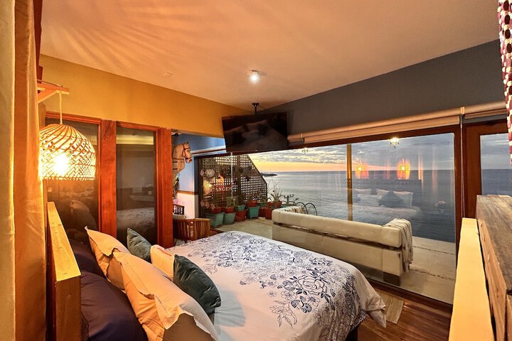 Room 34 of 180