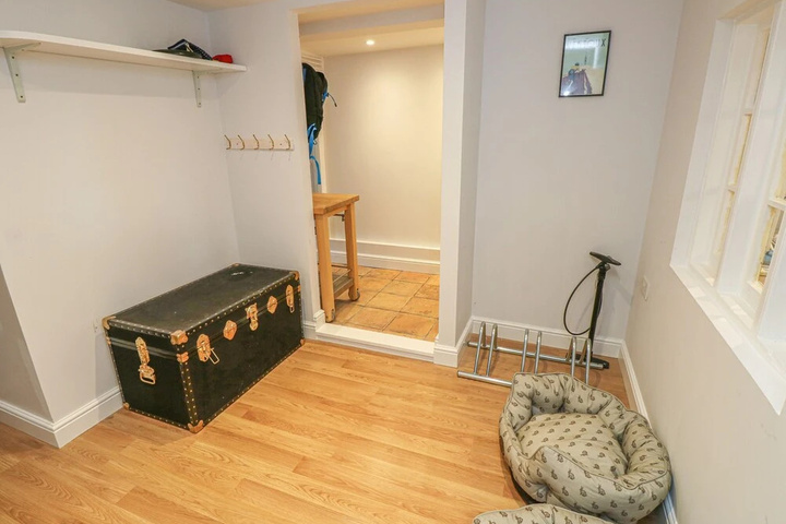 Room 12 of 21