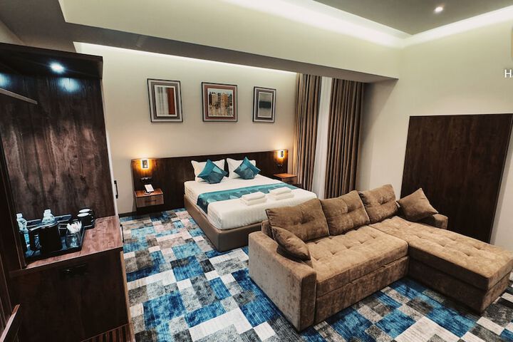 Room 29 of 32