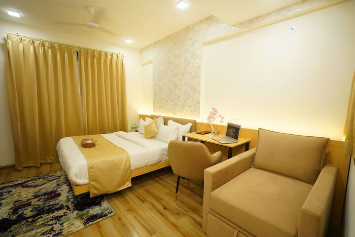 Room 27 of 93