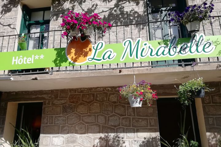 Hotel 6 of 8