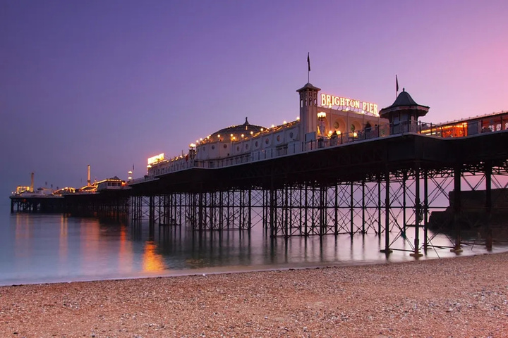 Central 2 Bedroom Flat Close To Seafront