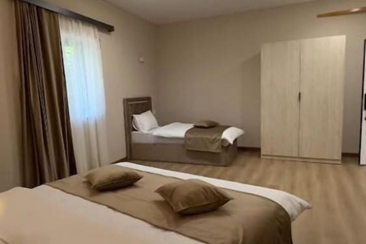 Room 21 of 43