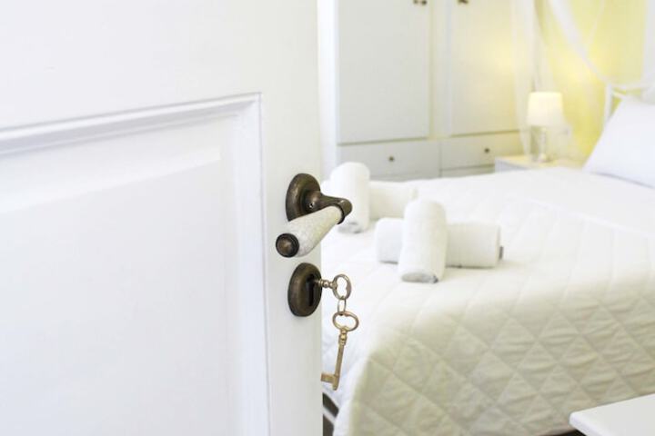 Room 15 of 80