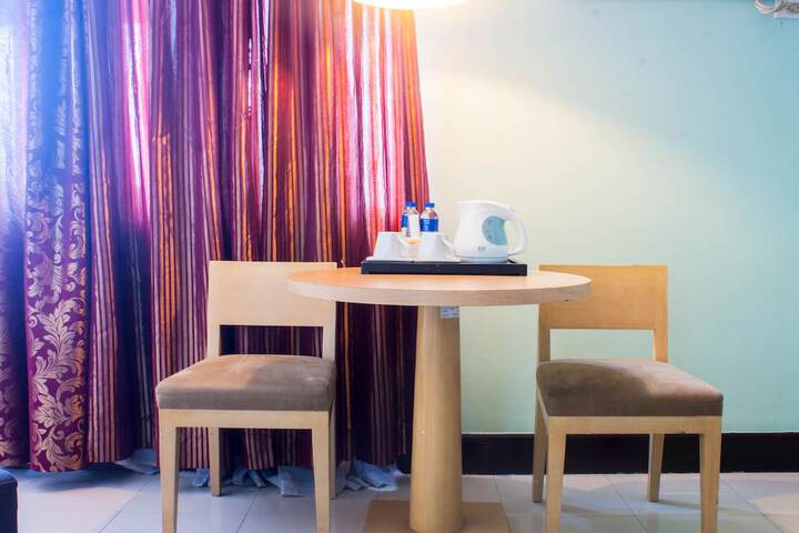 Room 28 of 47