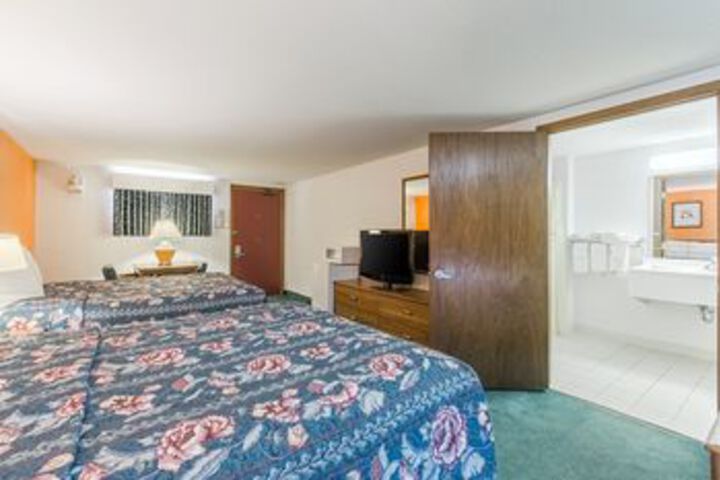 Room 17 of 44