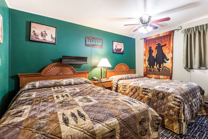 Room 22 of 48