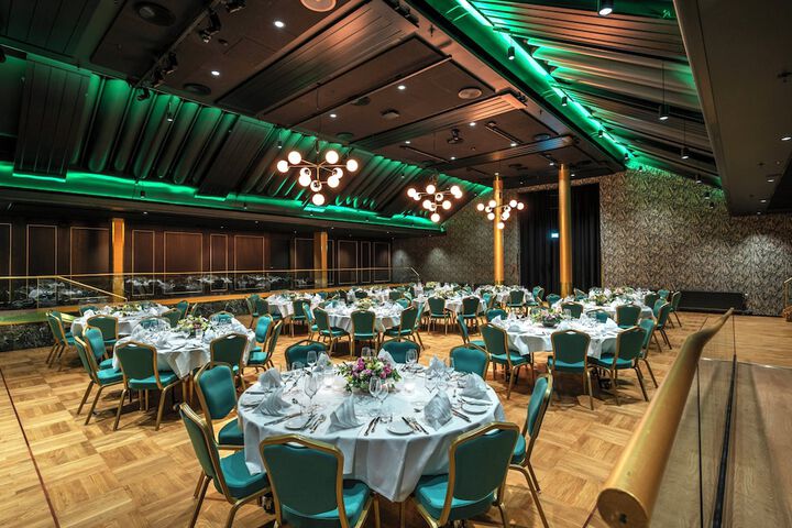 Ballroom/Hall 81 of 96