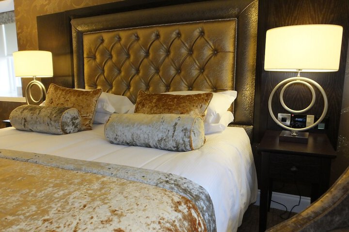 Room 3 of 52