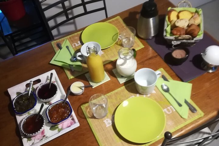 Breakfast/Coffee Service 18 of 44