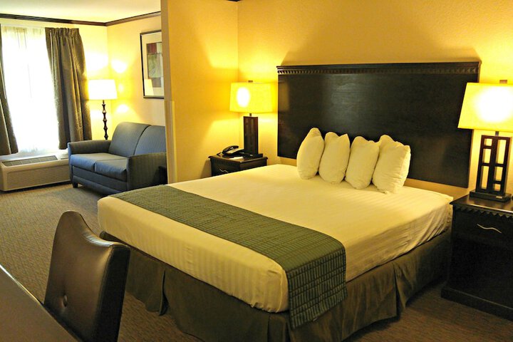 Room 7 of 14
