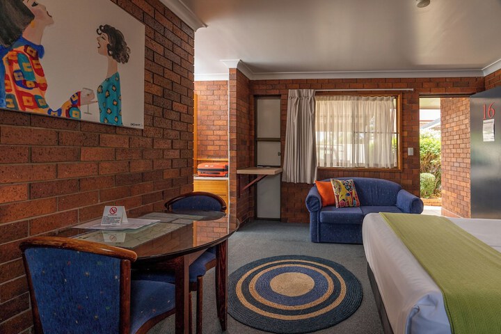 Room 47 of 87