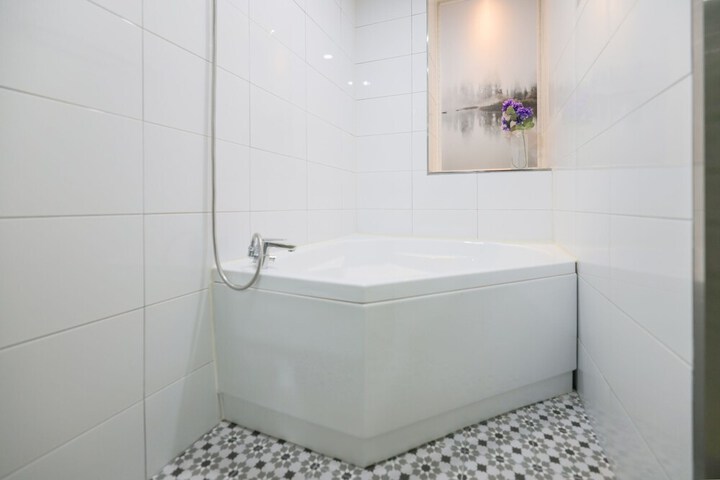 Room 51 of 69