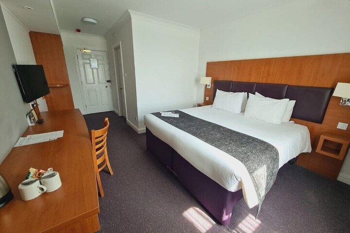 Room 16 of 55
