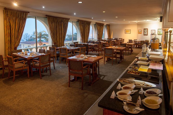 Breakfast/Coffee Service 21 of 40