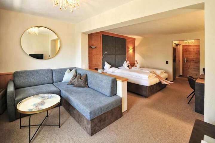Room 15 of 87