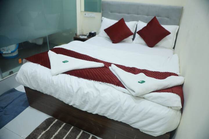 Room 16 of 19