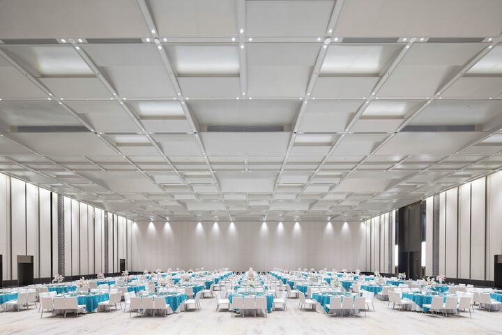 Ballroom/Hall 127 of 251