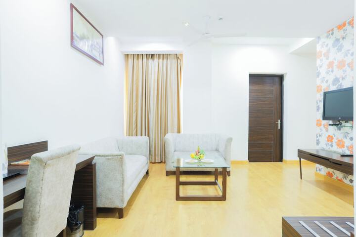 Room 36 of 80