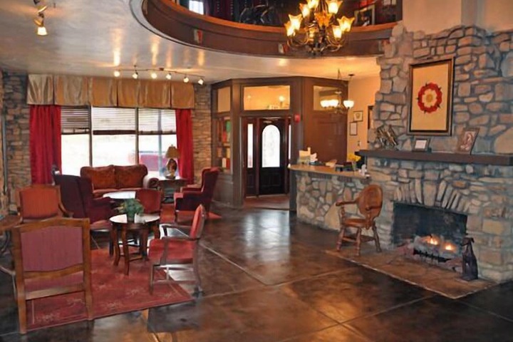 Entrance & Lobby