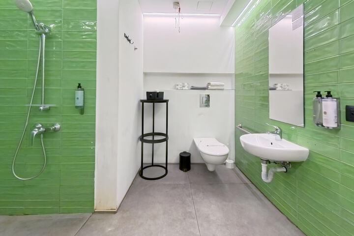 Room 45 of 79