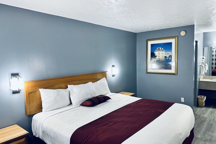 Room 34 of 54