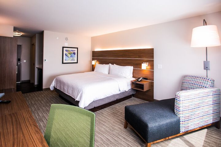 1 King Bed (13 of 22)