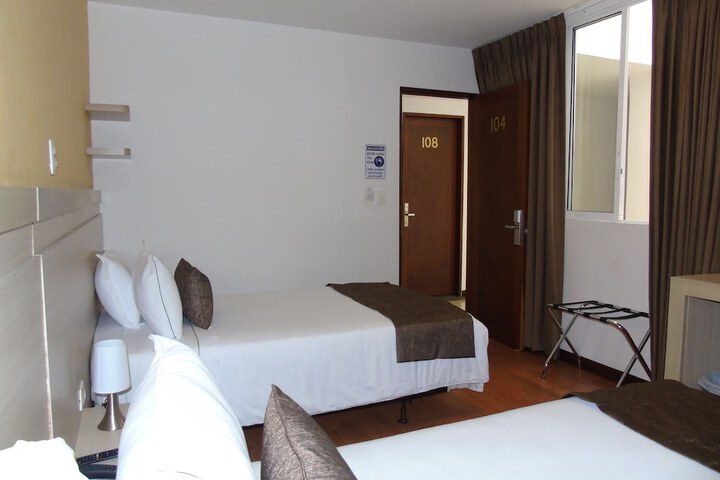 Room 6 of 88