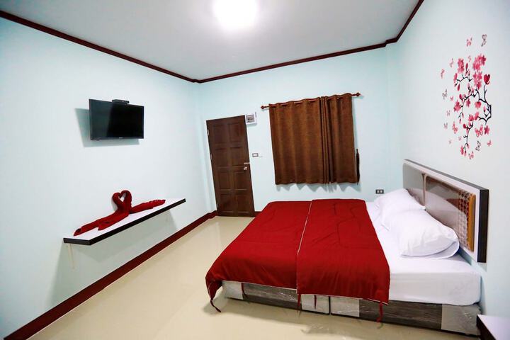 Room 5 of 25